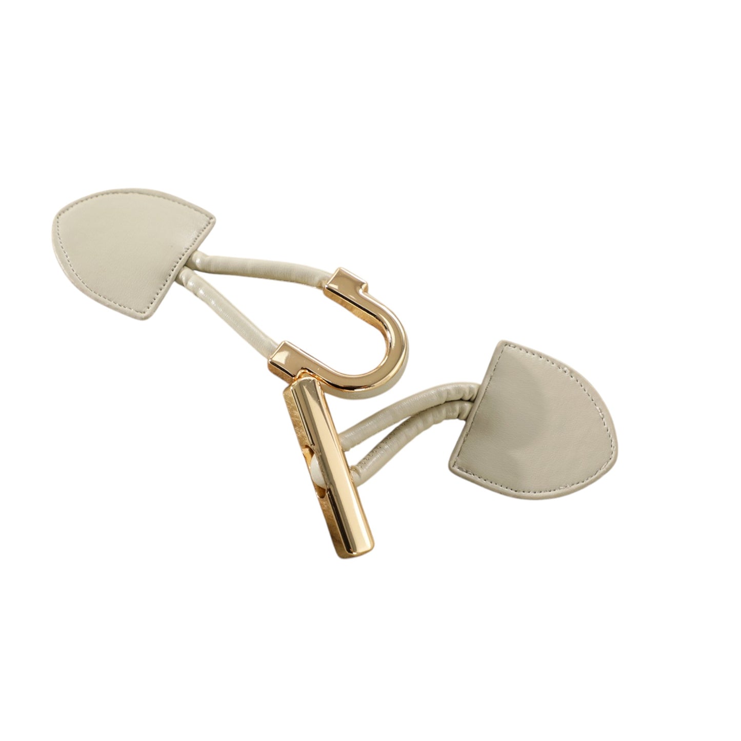 パッチワークチェック柄ウールコートの襟元と生地のディテール。上質なウール素材の質感がわかるクローズアップ画像。ユニークなデザインが特徴。