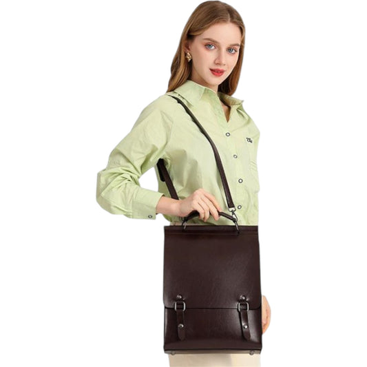 牛革ケンブリッジバッグの正面全体像。ショルダーストラップ付き。