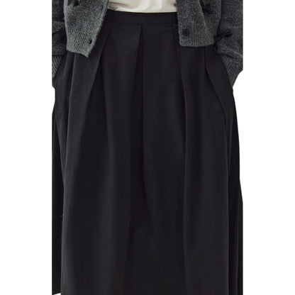 Balletcore Pleated Midi Skirt 正面アップ - 繊細なプリーツ加工と洗練されたウエストライン