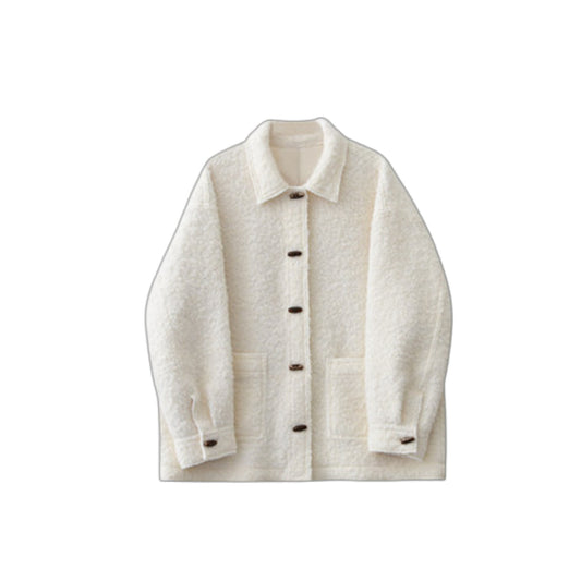 Vintage Wool Toggle Coat 正面アップ。顔周りを華やかに見せる襟のデザインとトグルボタン。