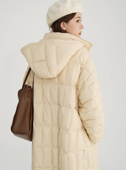 MEDIUM-LENGTH LIGHT DOWN COAT