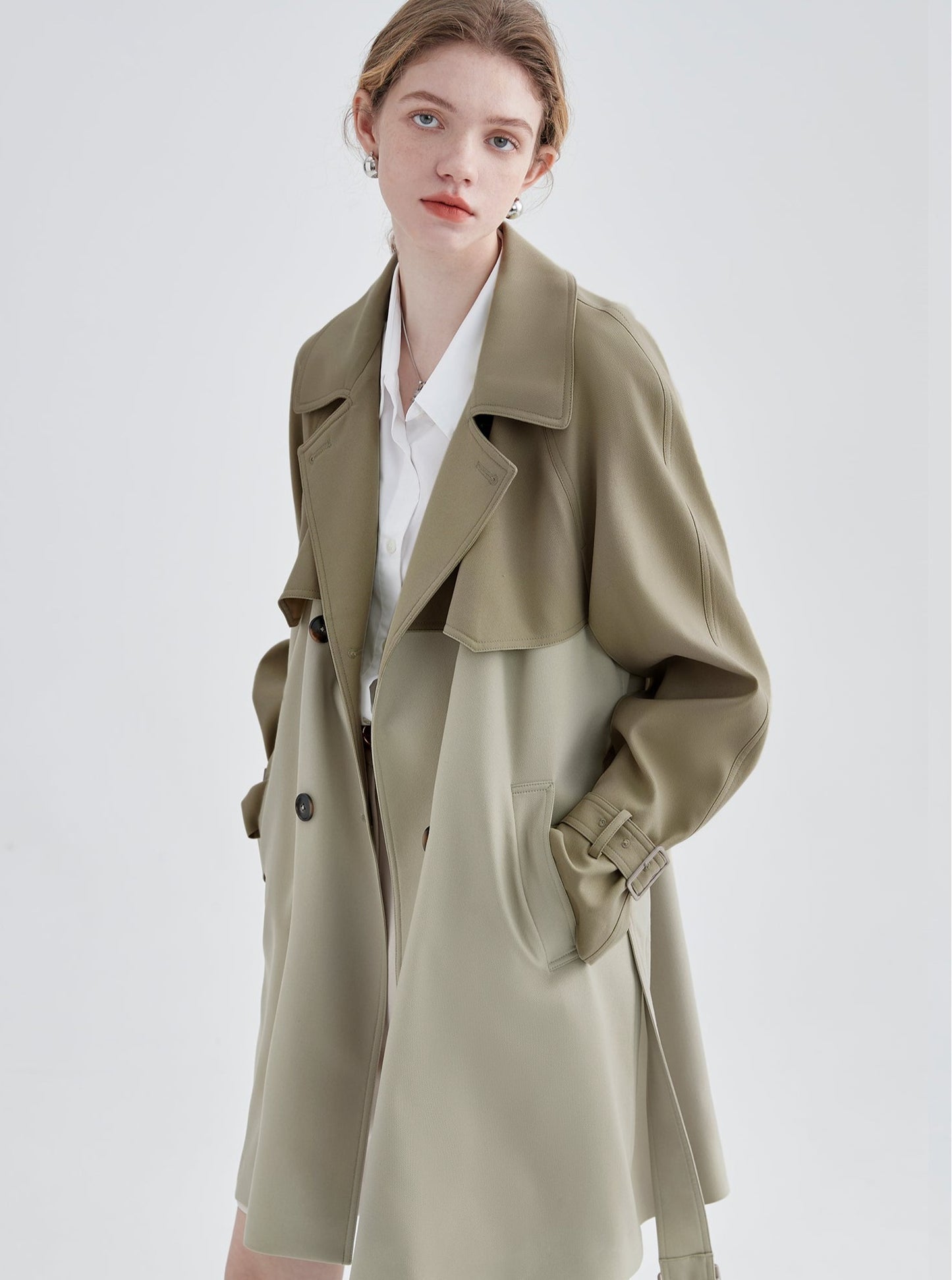 COLOR COMBINING TRENCH COAT