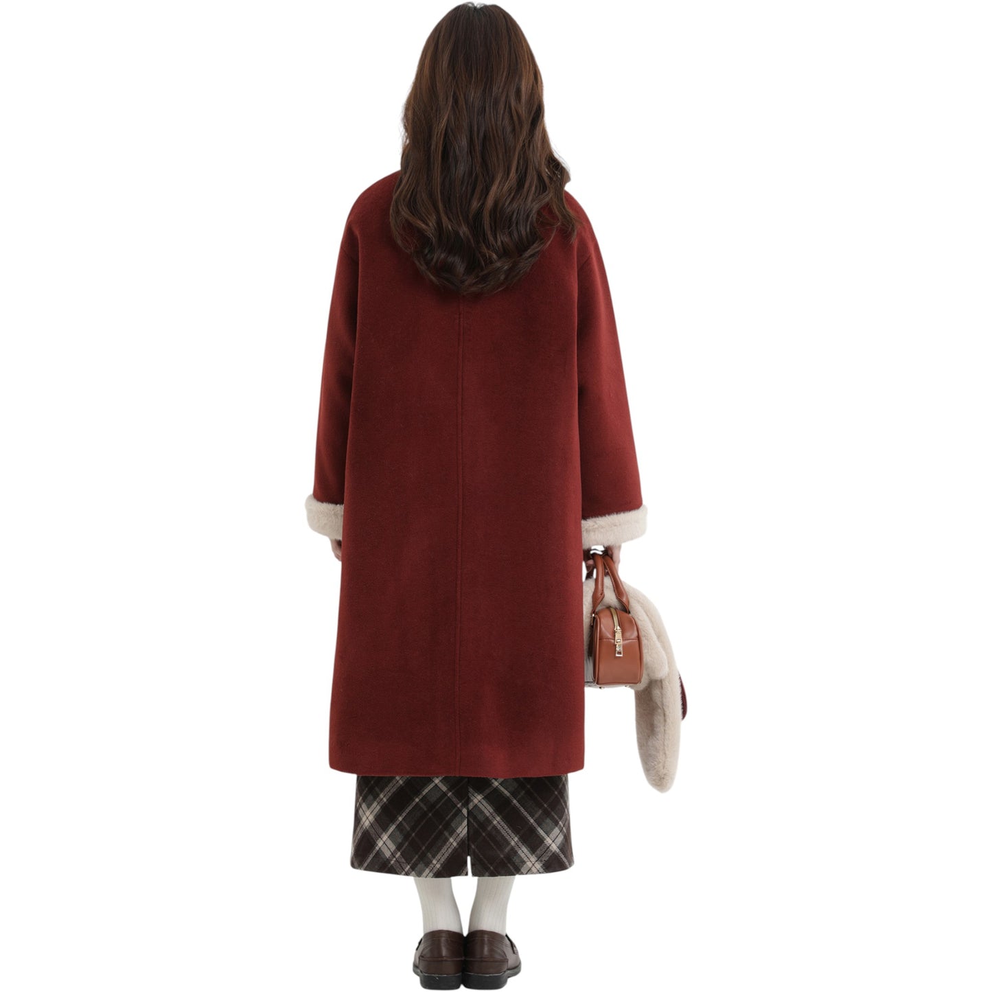 「Back Design Detail - 後ろ姿の洗練されたデザイン」