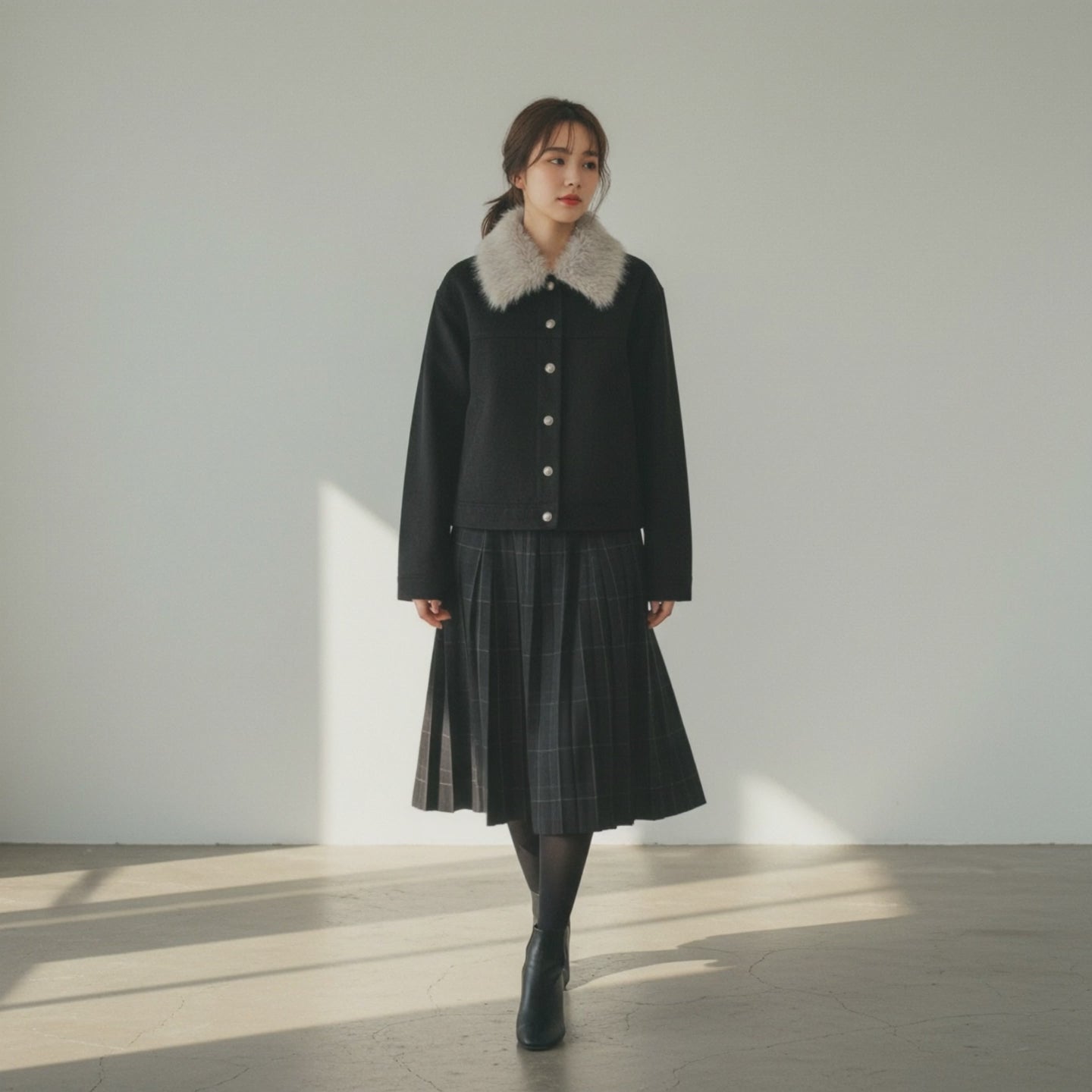 Suede Vintage Fur Jacket - 2026冬モデル 全身正面スタイル コーディネート