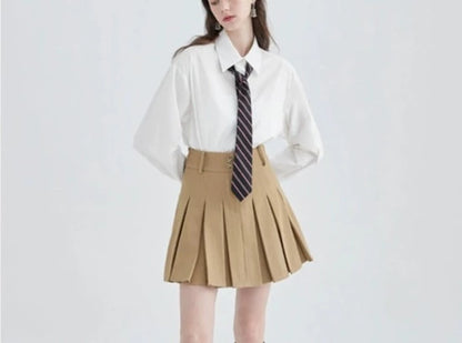 COLLAGE STYLE PLEATED SKIRT