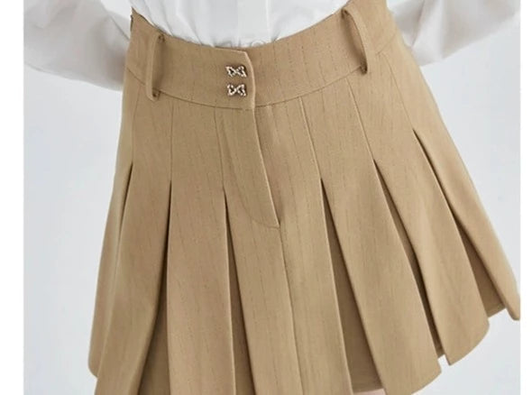 COLLAGE STYLE PLEATED SKIRT