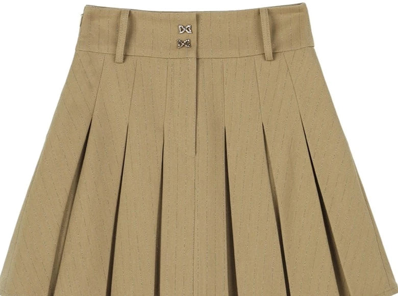 COLLAGE STYLE PLEATED SKIRT